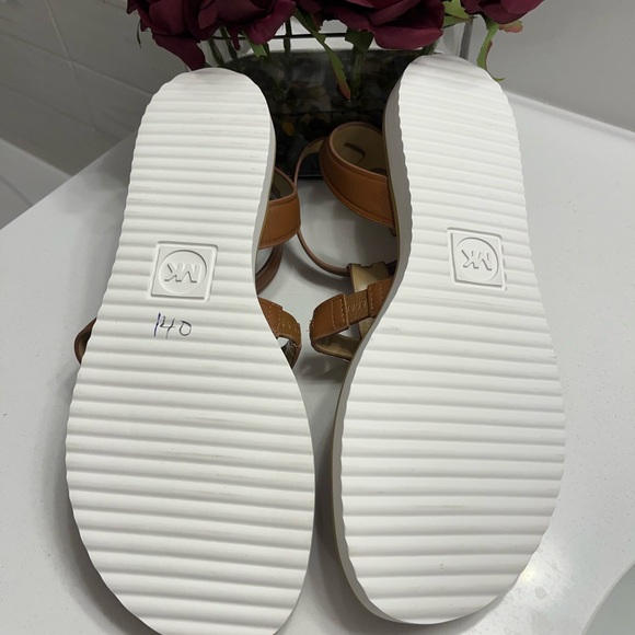 Michael Kors Cuban Link Sandals - Picture 5 of 5